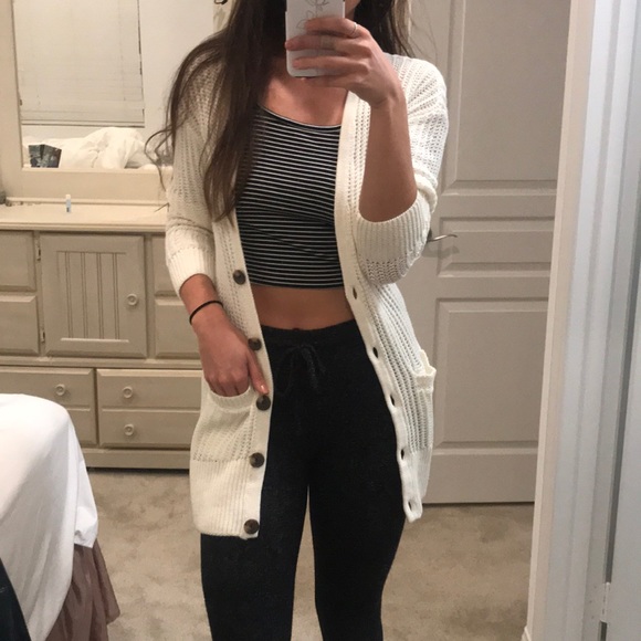 American Eagle Outfitters Sweaters - American Eagle knit cardigan